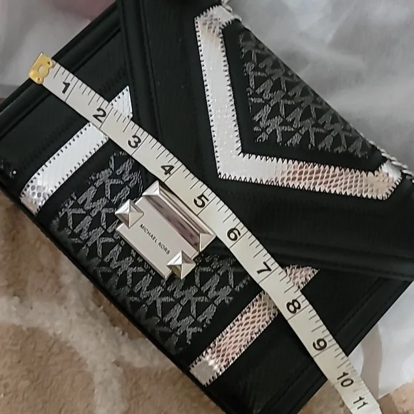 Michael Kors Whitney Shoulder/Crossbody - Picture 7 of 9